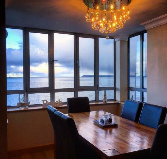 Blue Pool View Apartment Portrush Exterior foto
